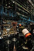 Indulge in finest White Wines this Season