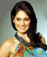 Bruna Abdullah Photos